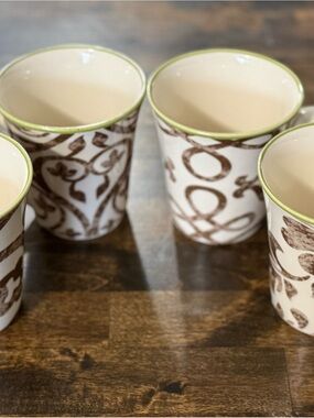 Wh Ceramic Dinnerware Mugs in Cream with Brown Scroll Pattern and Green Rim